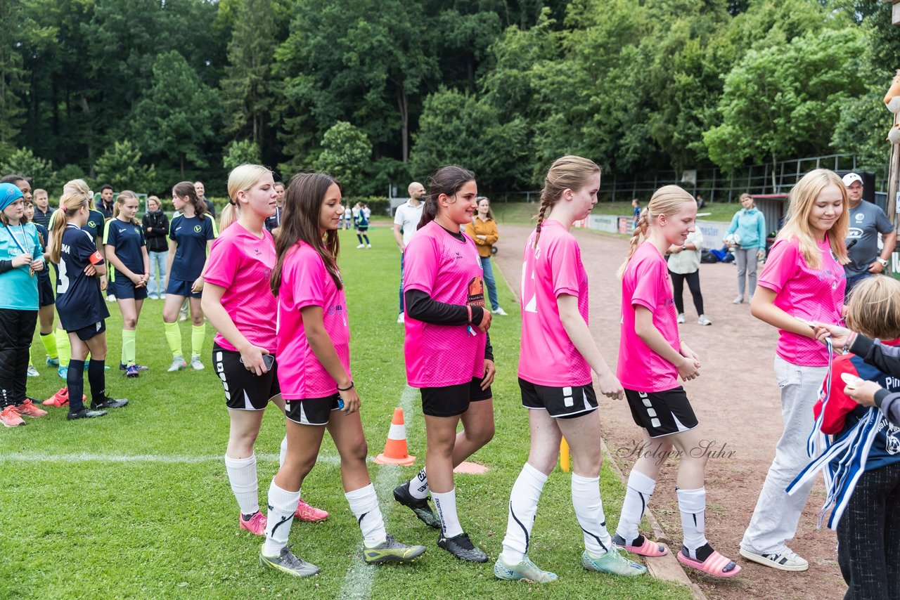 Bild 110 - Loewinnen Cup